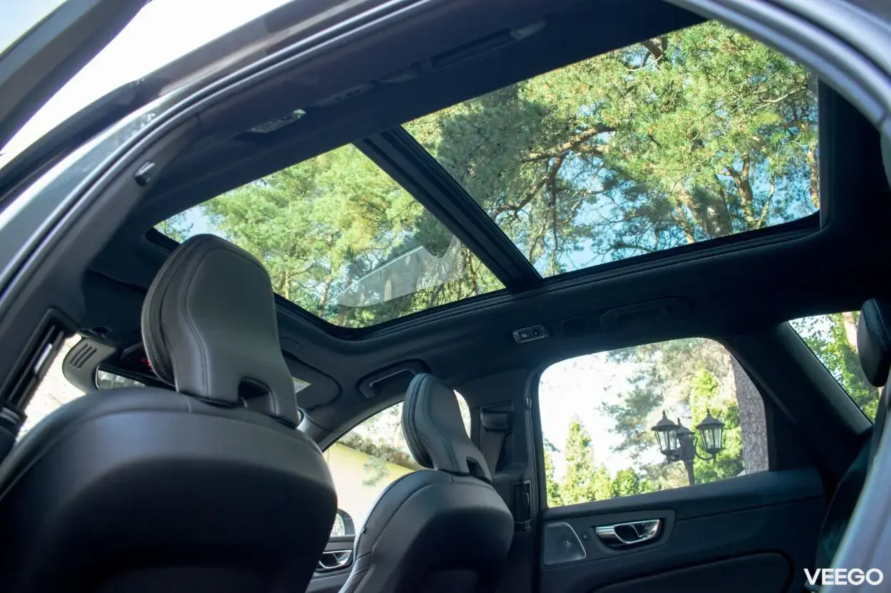 Volvo XC60 T8 Intelli PRO Xenium Wntr FULL 2 288kW