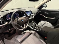 BMW 320 xDrive Sedan Sport Line Drag PDC Rattvärme 17" 0kW