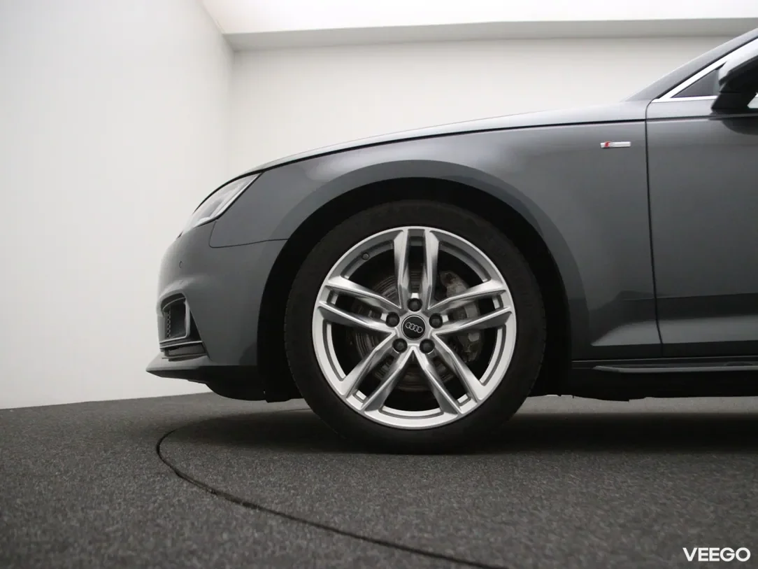 Audi A4 2 140kW