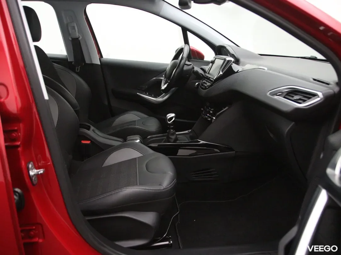 Peugeot 2008 1.2 96kW