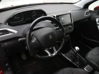 Peugeot 2008 1.2 96kW thumbnail