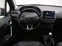 Peugeot 2008 1.2 96kW thumbnail