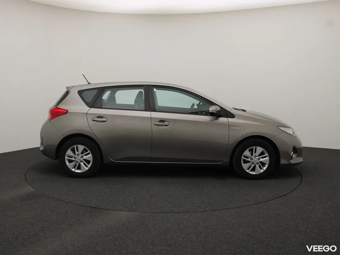 Toyota Auris 1.8 100kW