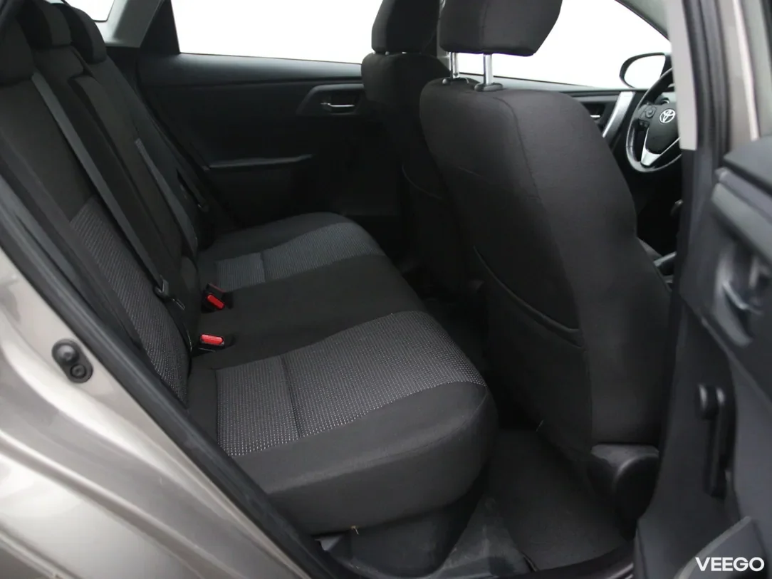 Toyota Auris 1.8 100kW