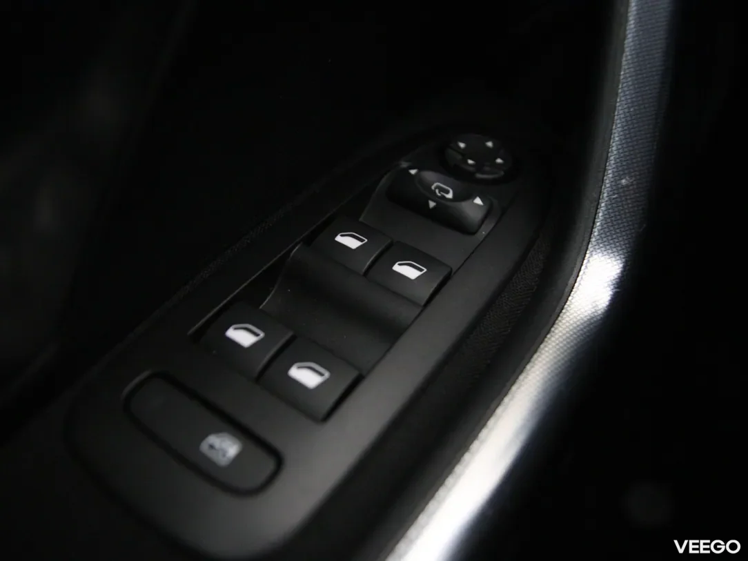 Peugeot 2008 1.2 96kW
