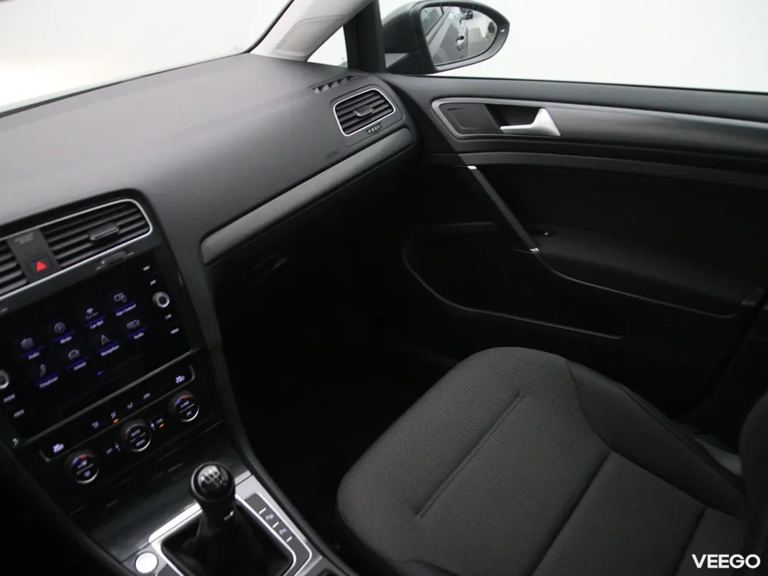 Volkswagen Golf 1.6 85kW
