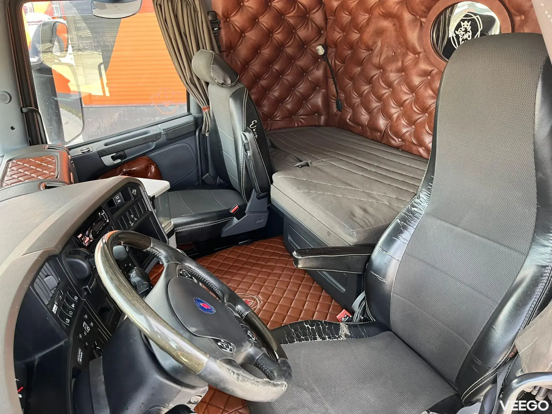 SCANIA R560 CUSTOM INTERIOR 412kW
