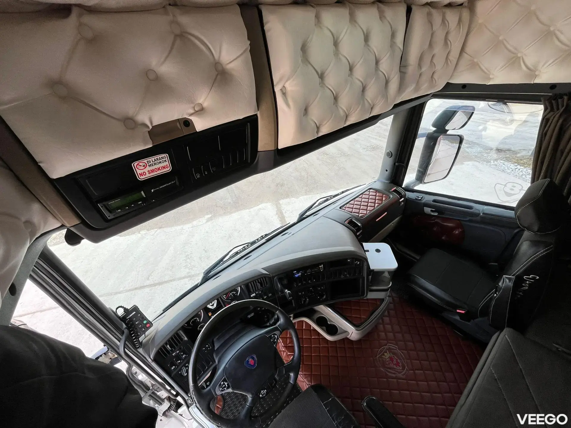 SCANIA R560 CUSTOM INTERIOR 412kW