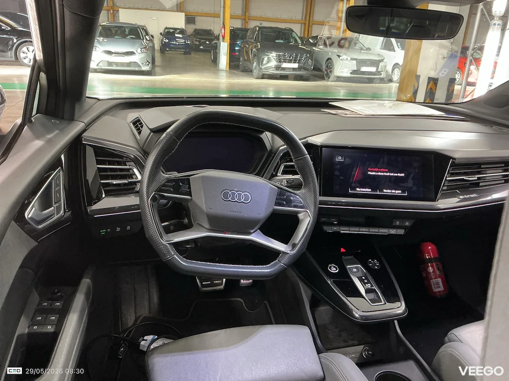 Audi Q4 e-tron S-LINE 4WD 220kW
