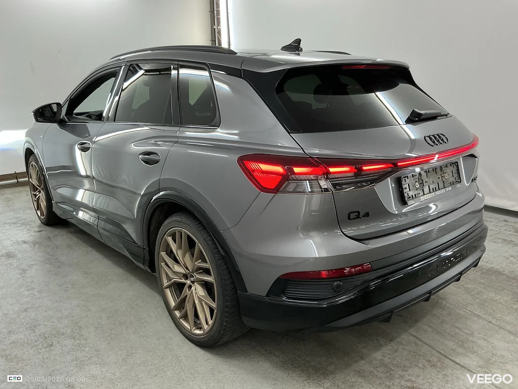 Audi Q4 e-tron S-LINE 4WD 220kW