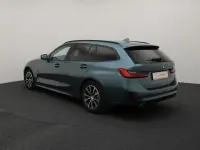 BMW 330 2 135kW thumbnail