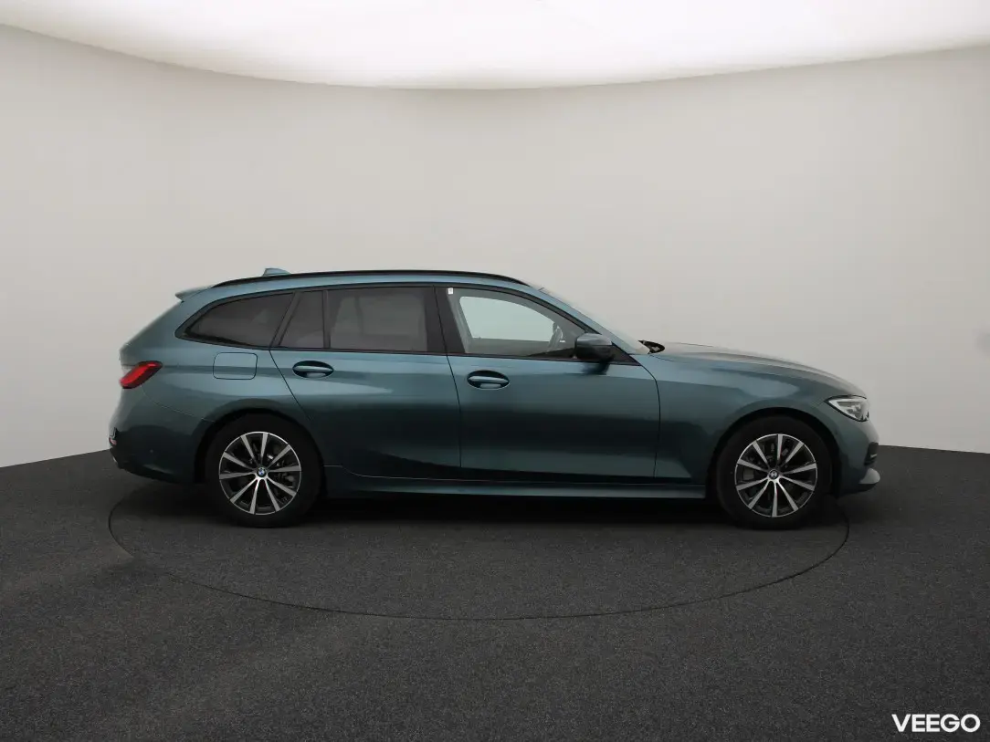 BMW 330 2 135kW