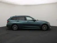 BMW 330 2 135kW thumbnail