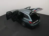 BMW 330 2 135kW thumbnail