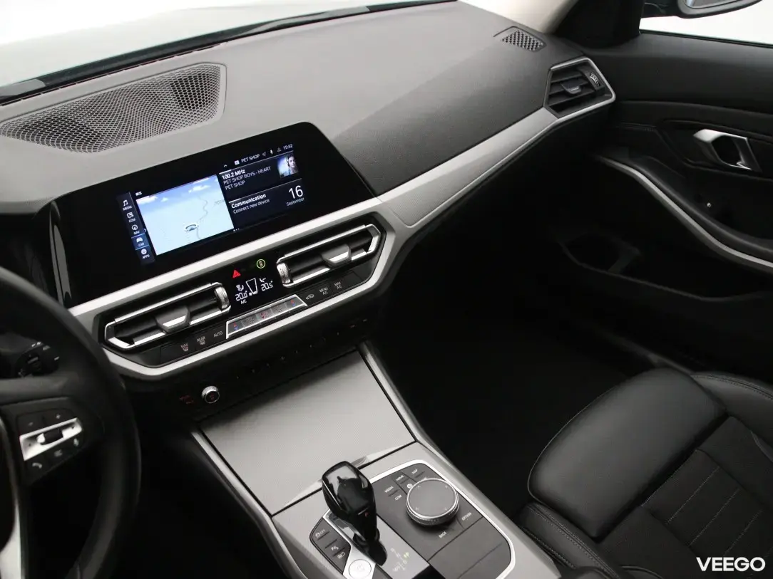 BMW 330 2 135kW