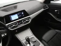 BMW 330 2 135kW thumbnail