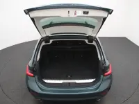 BMW 330 2 135kW thumbnail