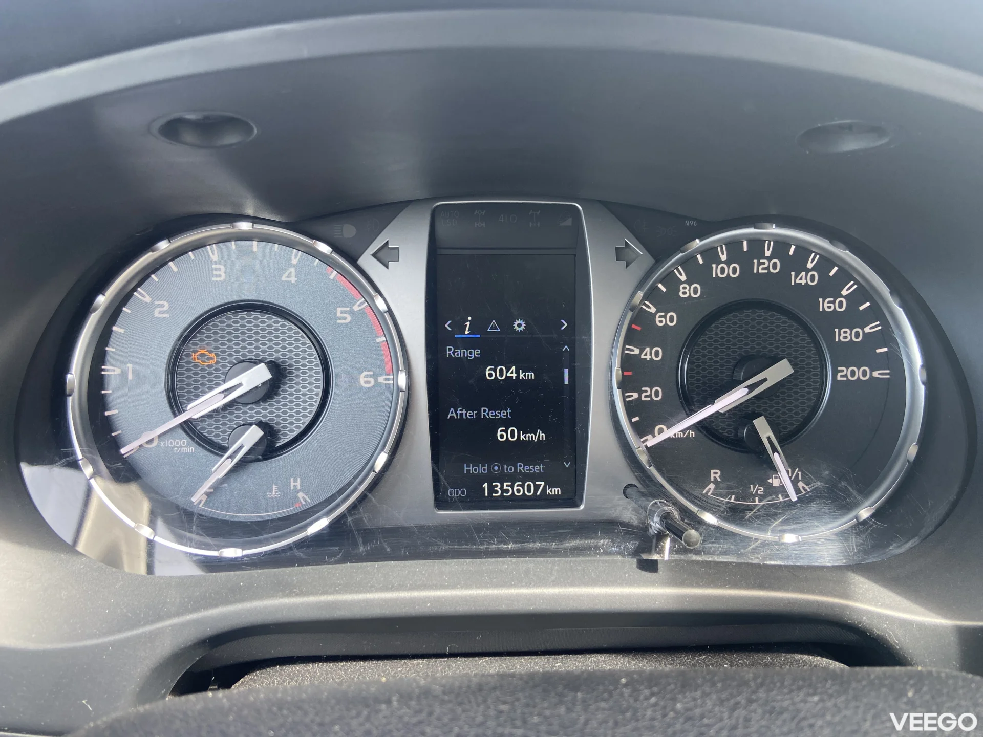Toyota Hilux 2.4 110kW