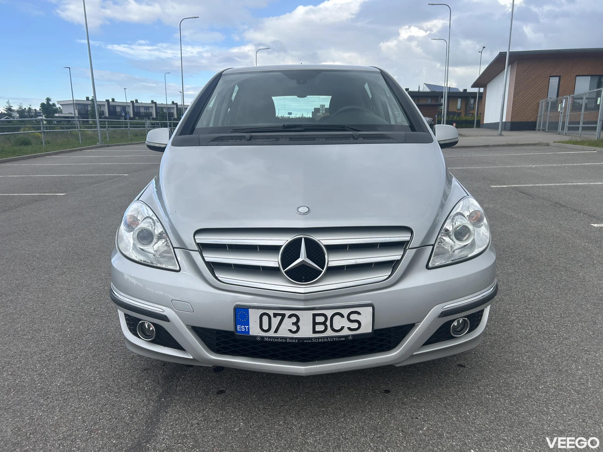 Mercedes-Benz B180 1.7 85kW
