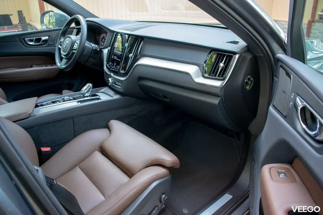 Volvo XC60 PHEV Intelli PRO Xenium Wntr 2 251kW