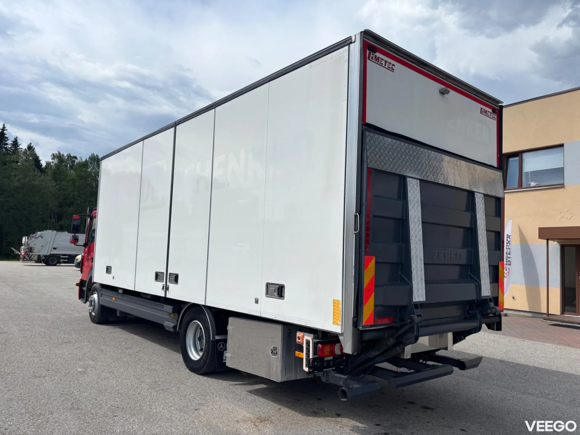 Mercedes-Benz Atego 4X2 EURO6 + SIDE OPENING 174kW