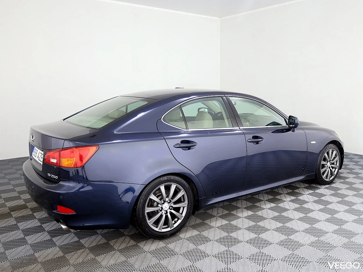 Lexus IS 250 2.5 154kW