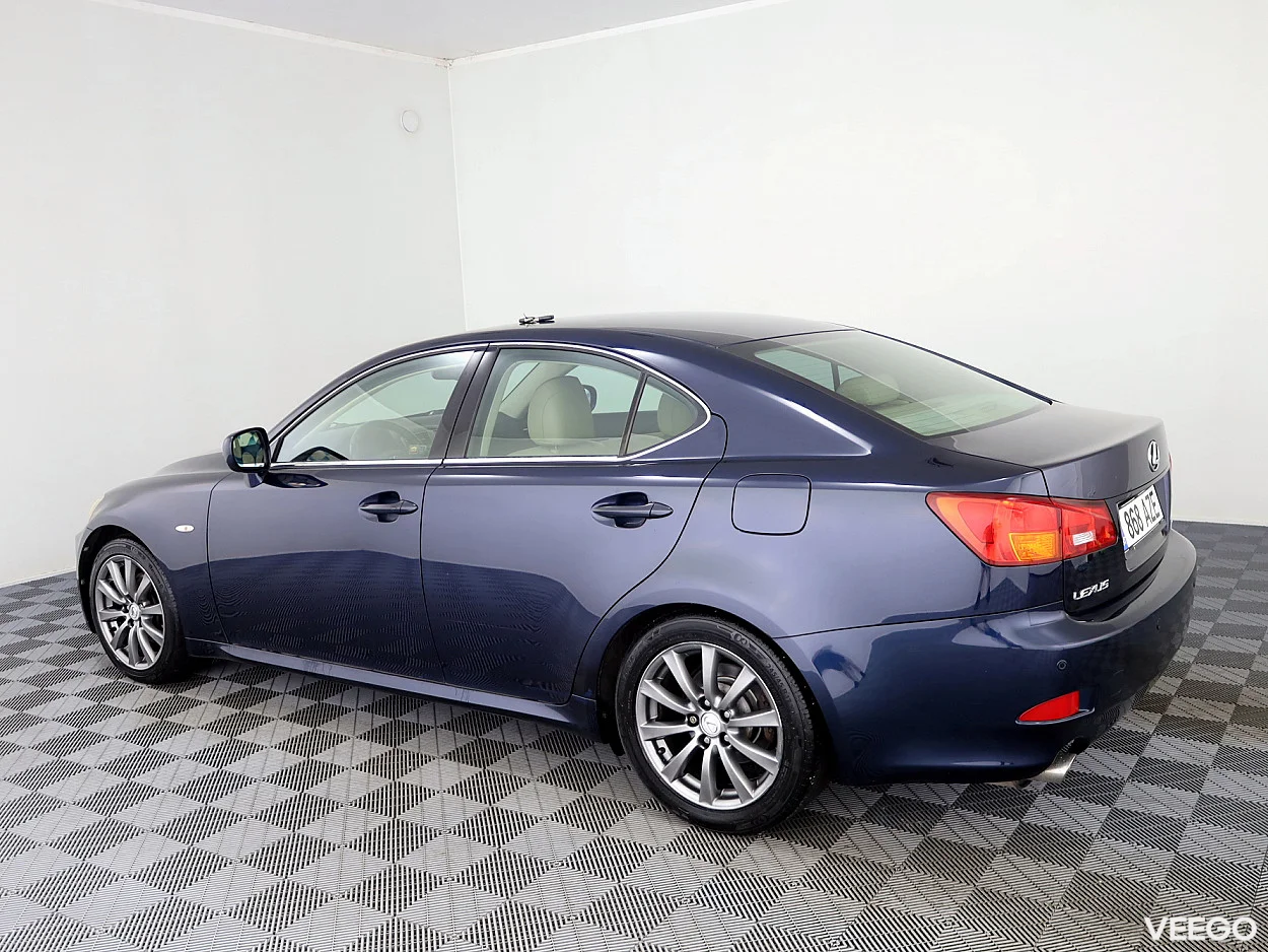 Lexus IS 250 2.5 154kW