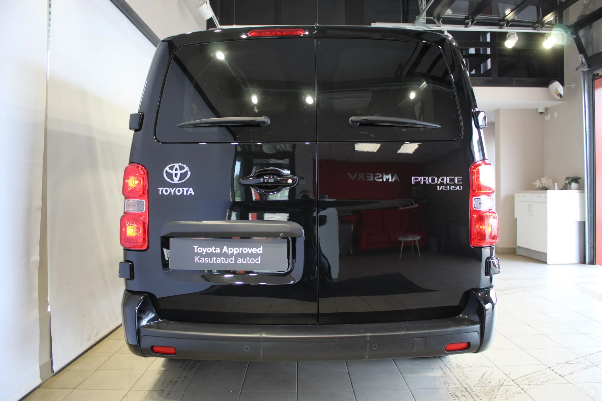 Toyota Proace Verso Long Shuttle 2 130kW