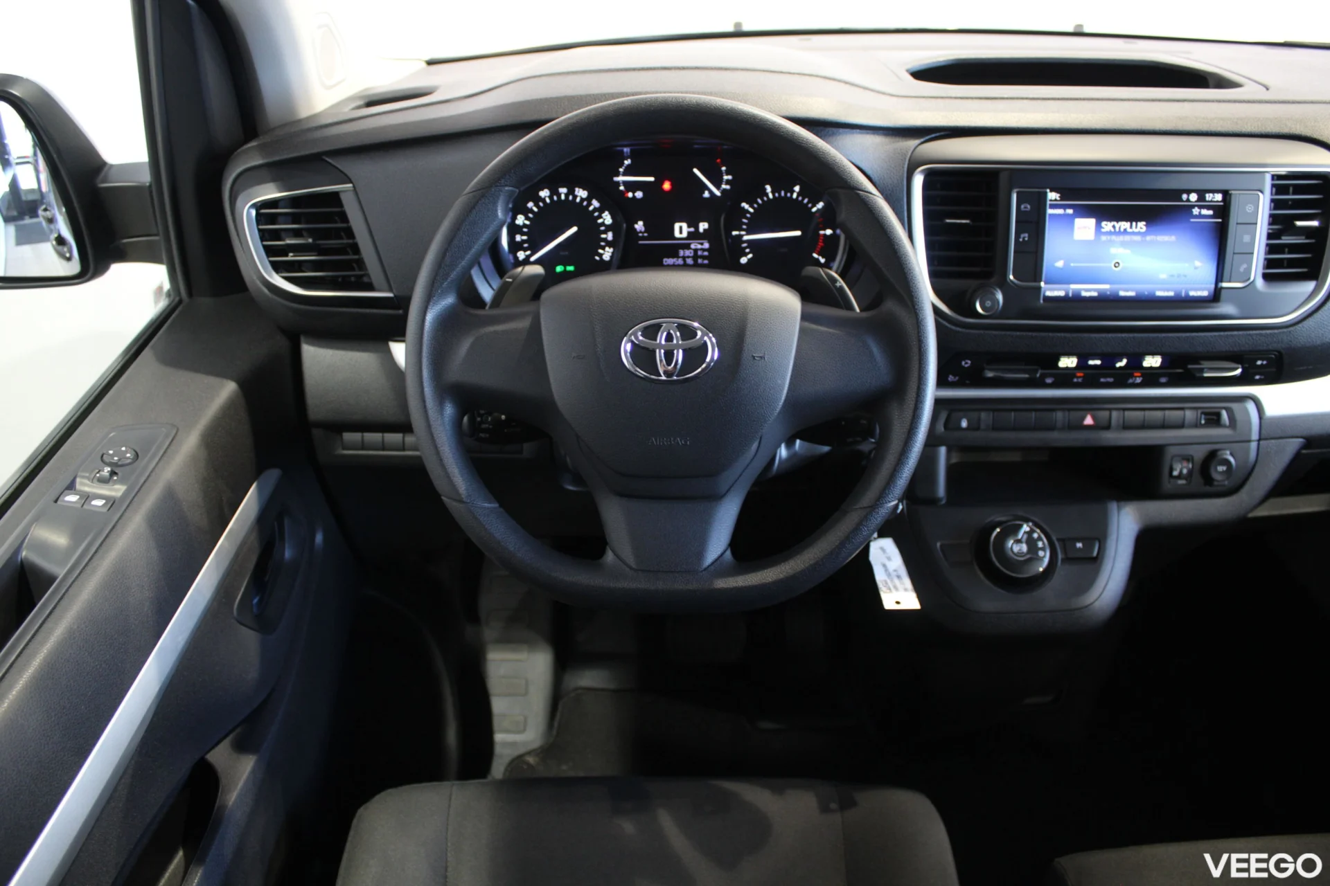 Toyota Proace Verso Long Shuttle 2 130kW