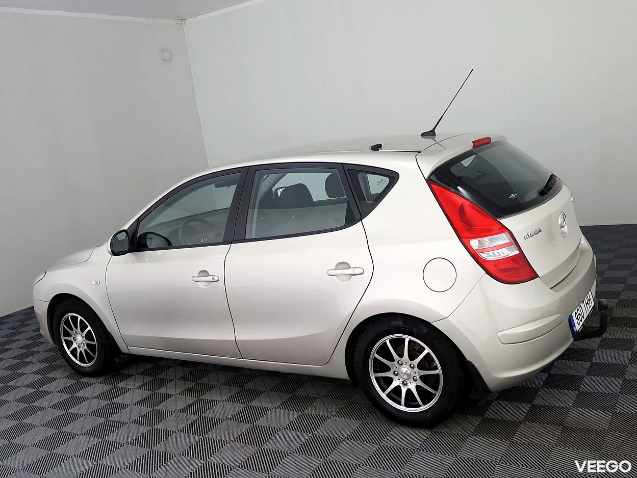 Hyundai i30 1.6 90kW
