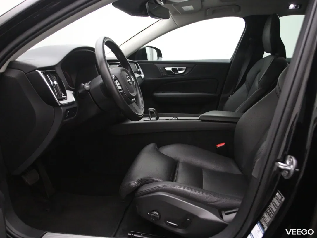 Volvo V60 Cross Country 2 184kW