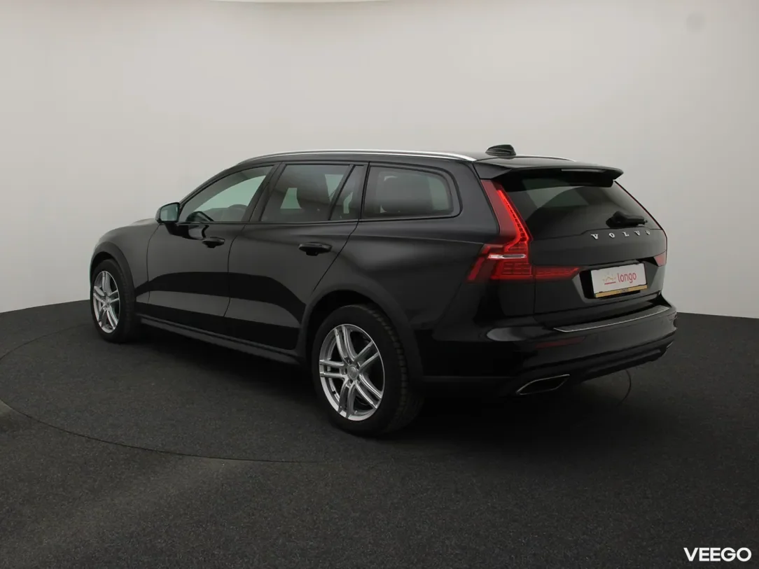 Volvo V60 Cross Country 2 184kW
