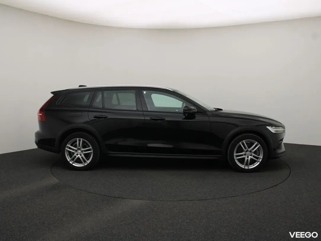 Volvo V60 Cross Country 2 184kW
