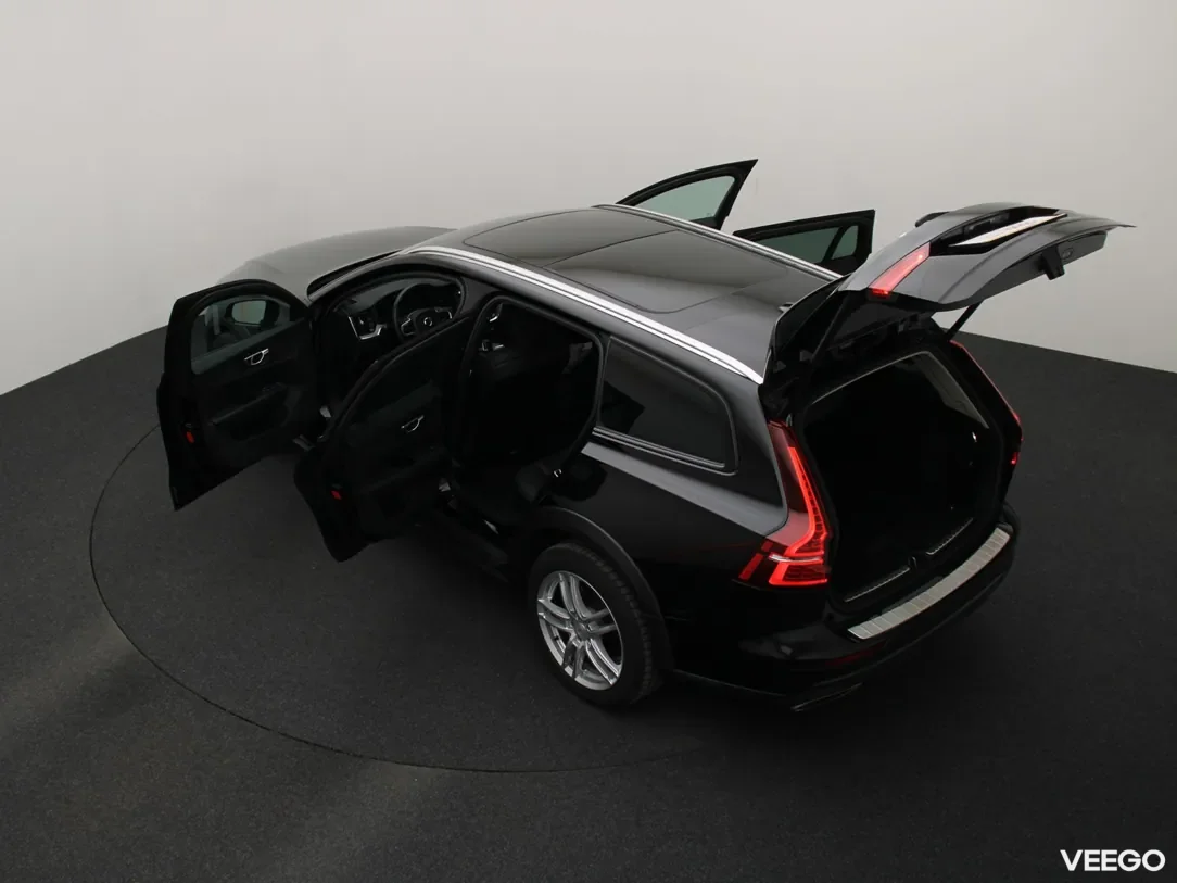 Volvo V60 Cross Country 2 184kW