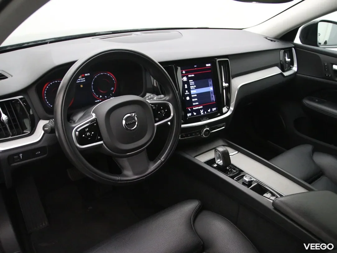 Volvo V60 Cross Country 2 184kW
