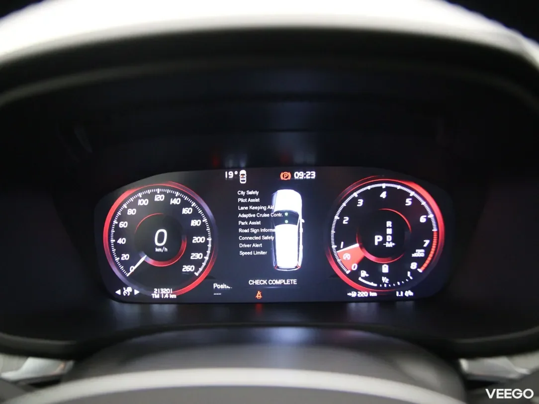 Volvo V60 Cross Country 2 184kW