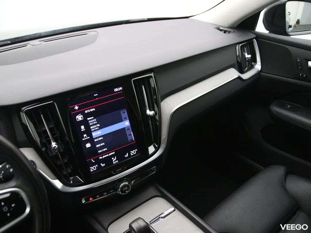 Volvo V60 Cross Country 2 184kW
