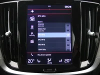 Volvo V60 Cross Country 2 184kW thumbnail