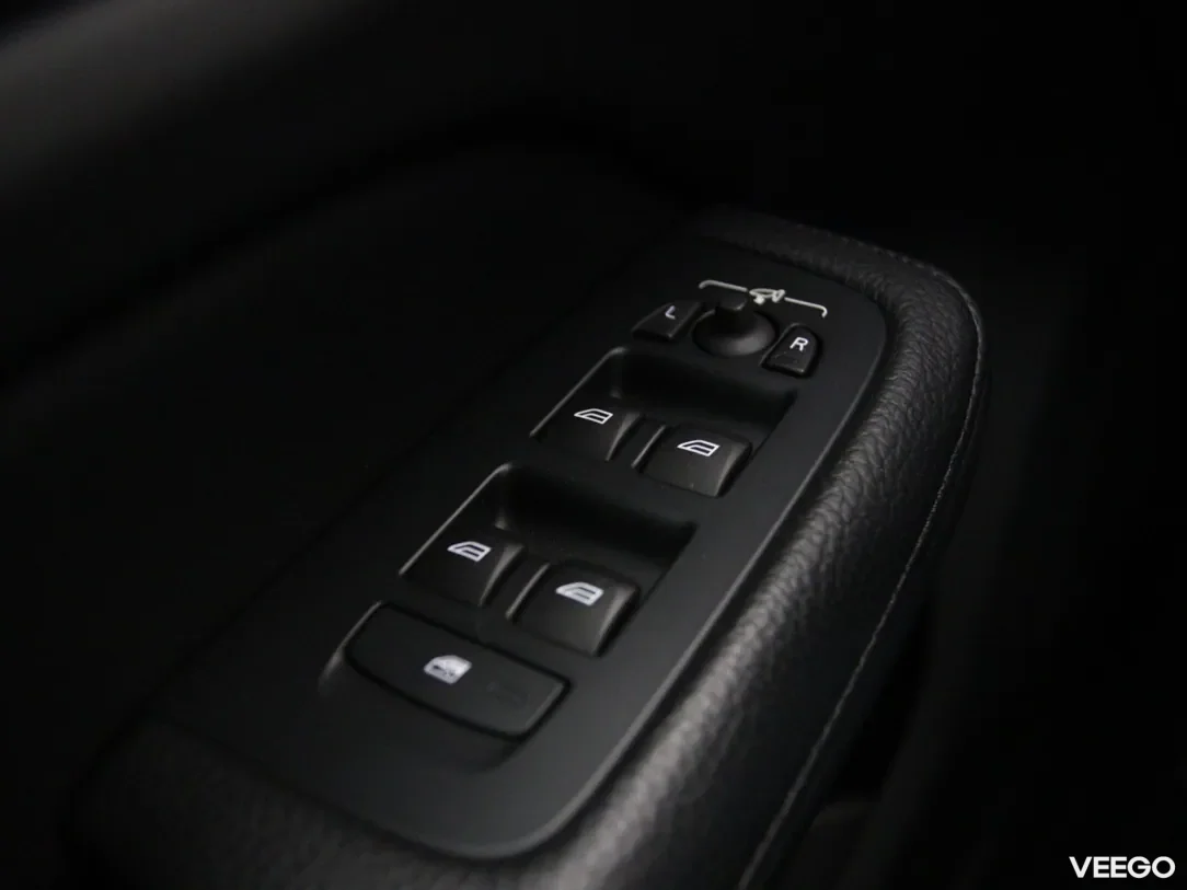 Volvo V60 Cross Country 2 184kW