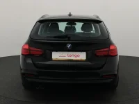 BMW 320 2 140kW thumbnail