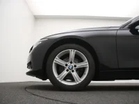 BMW 320 2 140kW thumbnail