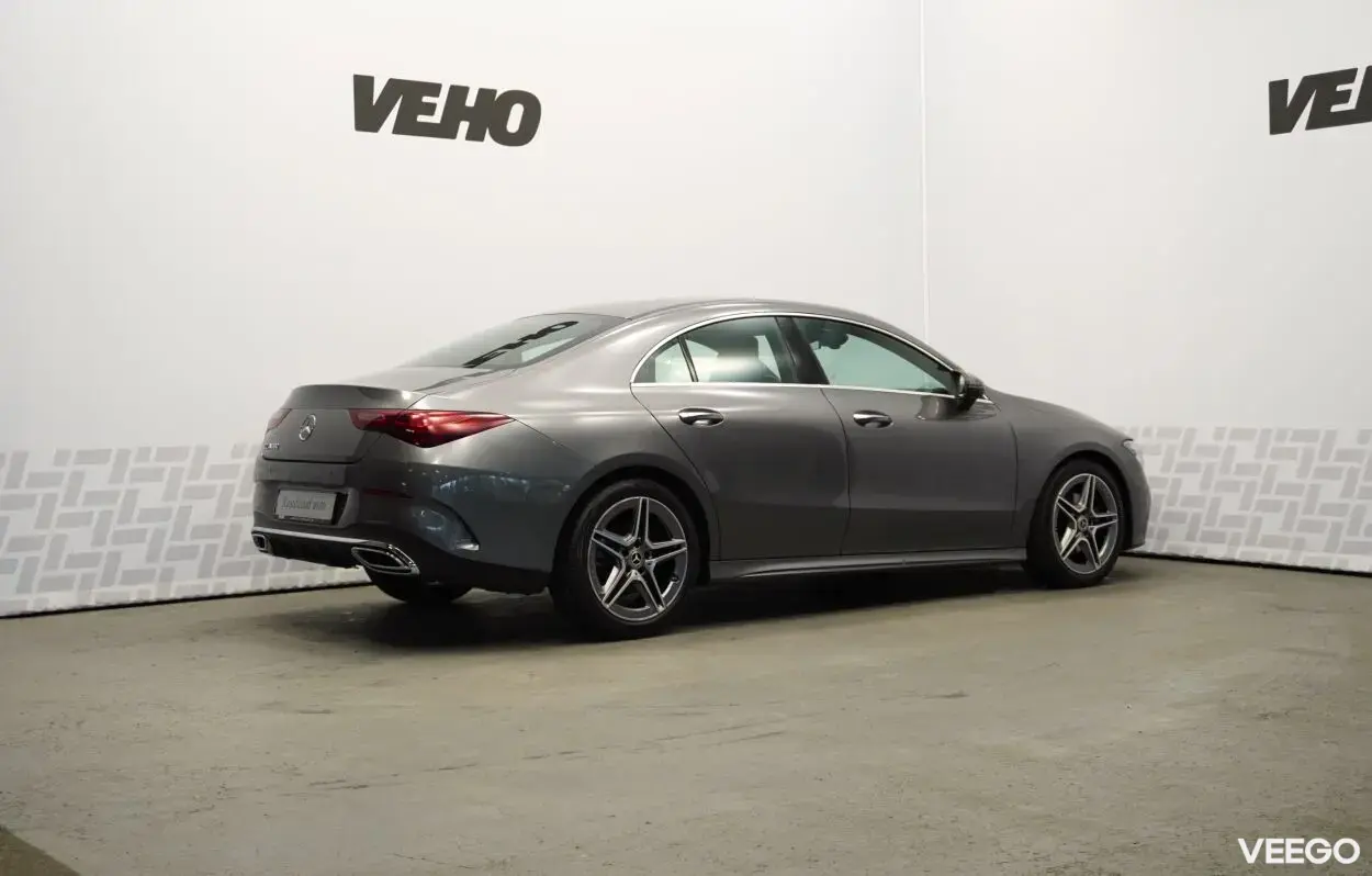Mercedes-Benz CLA180 Coupe AMG Line 1.3 100kW
