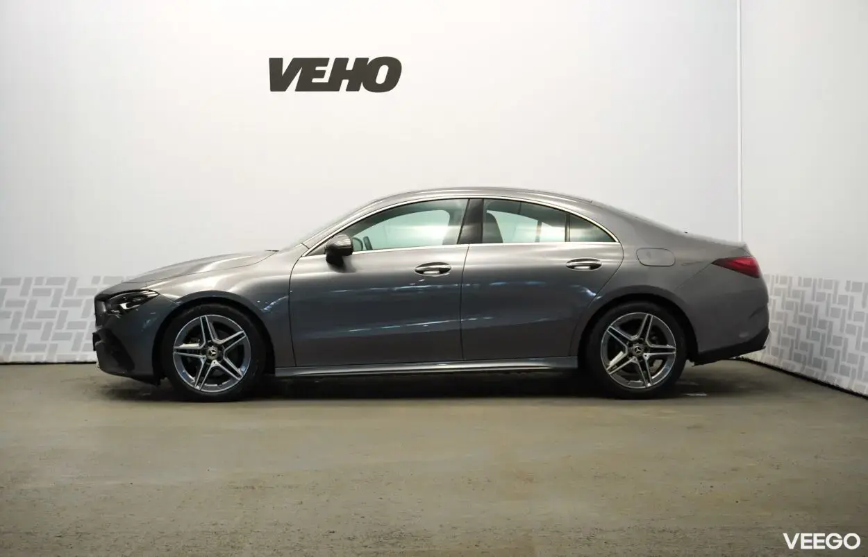 Mercedes-Benz CLA180 Coupe AMG Line 1.3 100kW