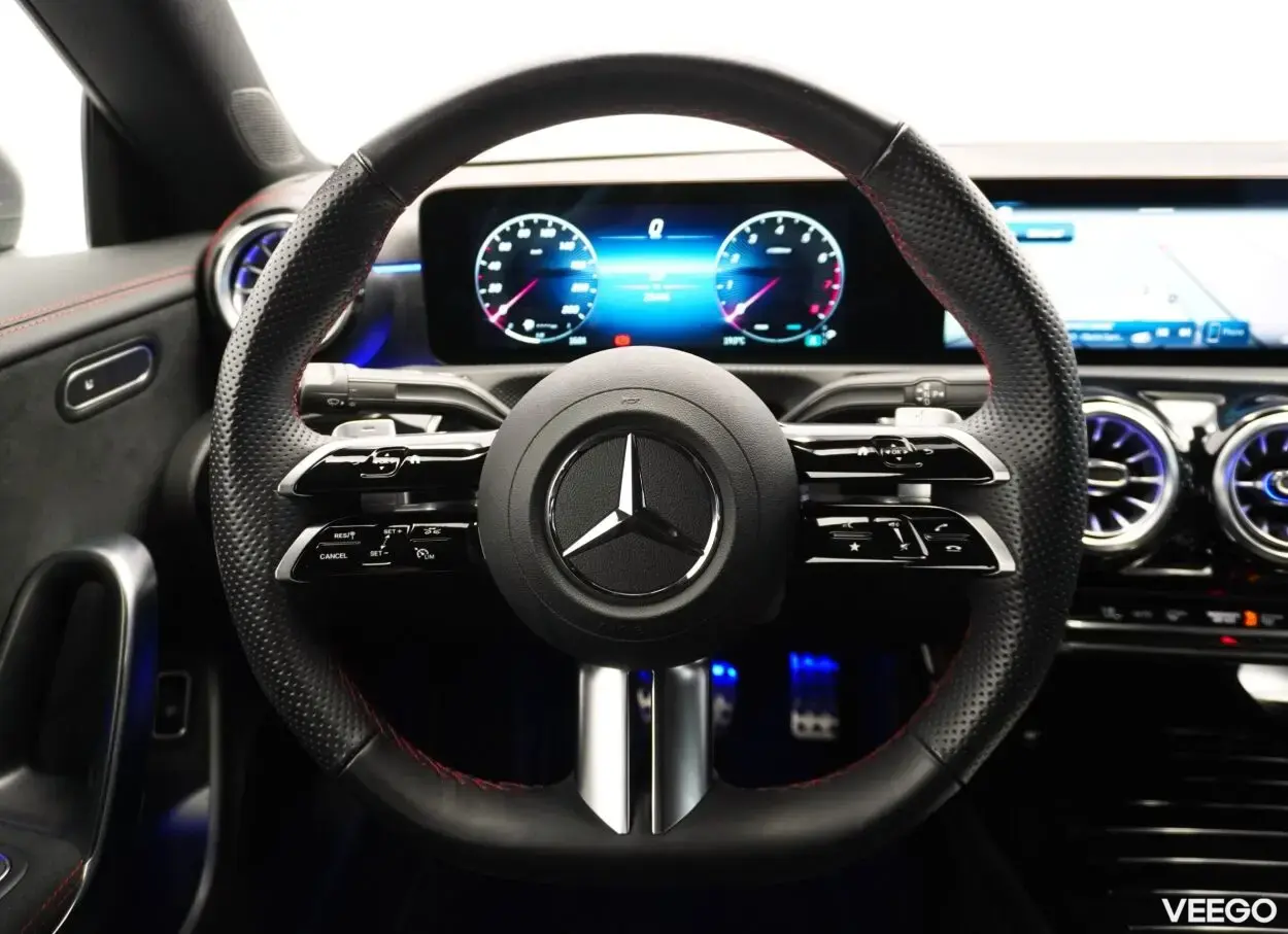 Mercedes-Benz CLA180 Coupe AMG Line 1.3 100kW