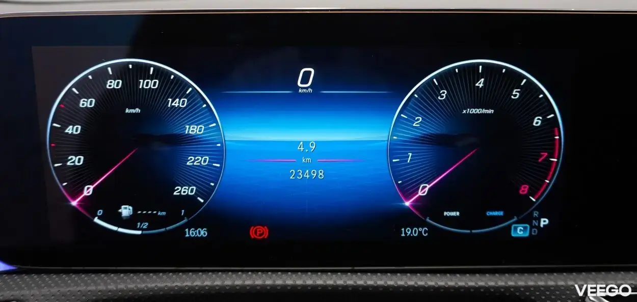 Mercedes-Benz CLA180 Coupe AMG Line 1.3 100kW