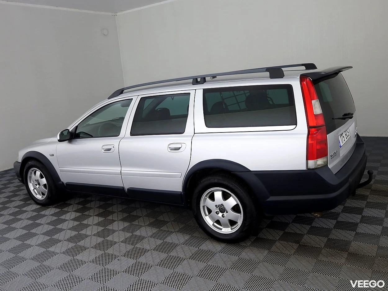Volvo XC70 2.4 121kW