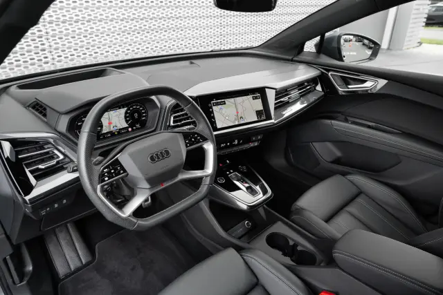 Image of Audi Q4 e-tron 220kW