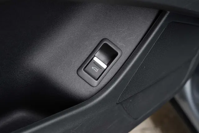 Image of Audi Q4 e-tron 220kW