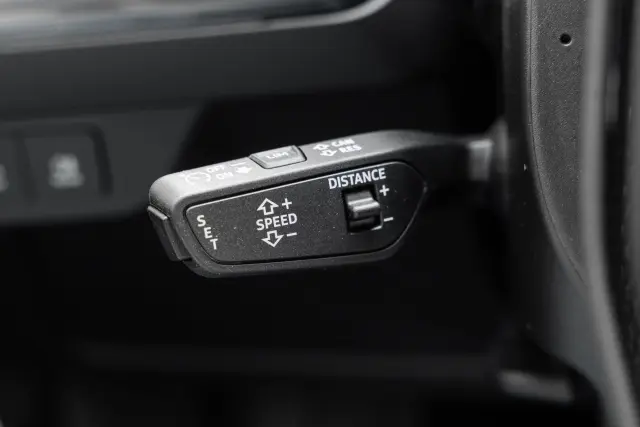 Image of Audi Q4 e-tron 220kW