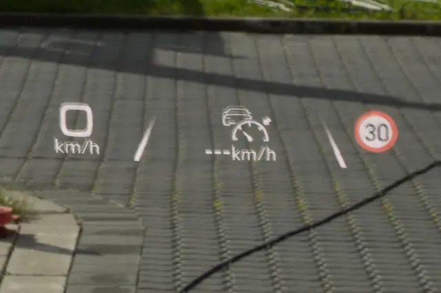Image of Audi Q4 e-tron 220kW